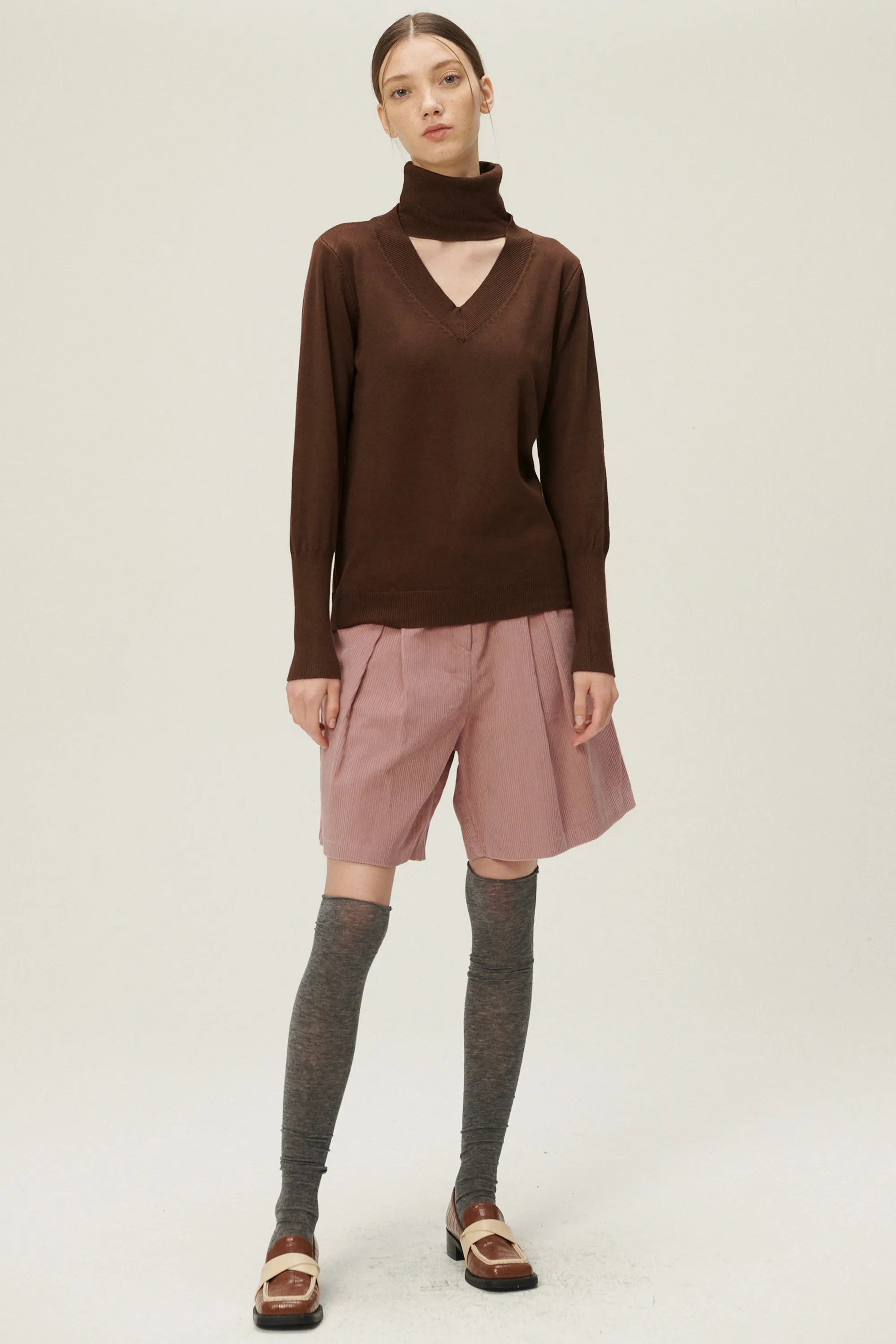 Ali Choker V-neck Knit Top