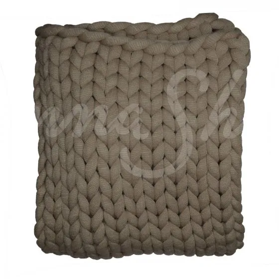 Chunky Knit Throw ~ Olive **DISCONTINUED QUANTITIES LIMITED**