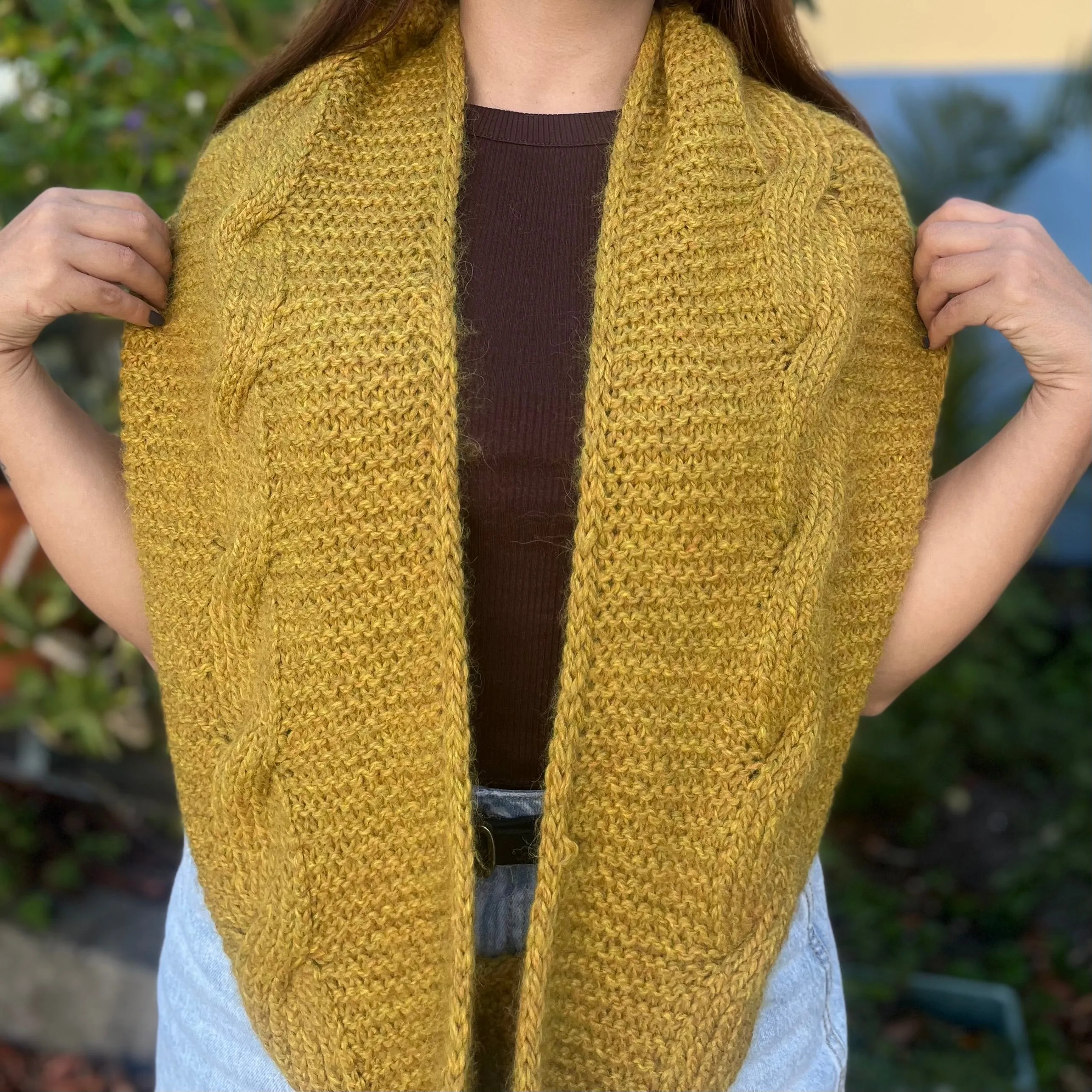 Honey Cable Cowl Kit (Yarn Pattern)