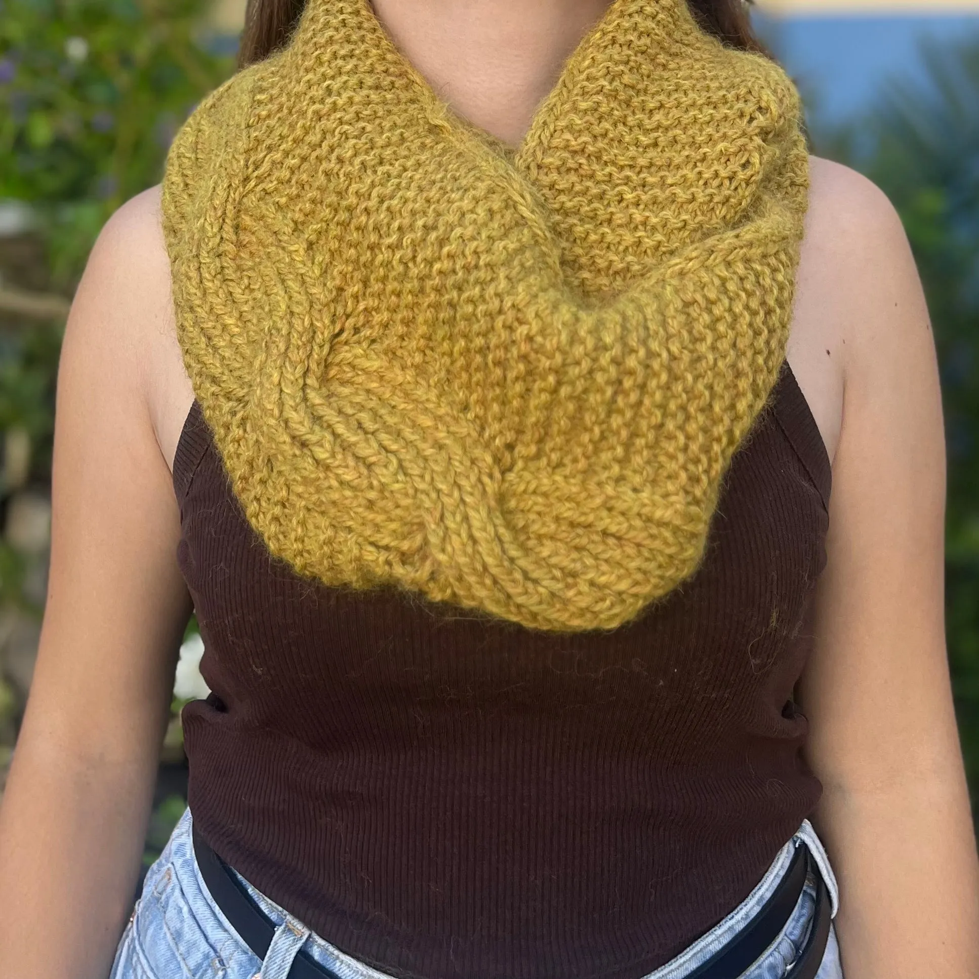 Honey Cable Cowl Kit (Yarn Pattern)