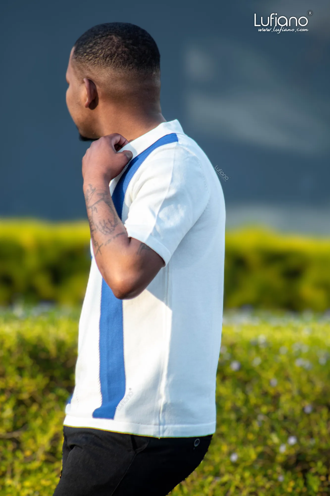 LFN003: Knit Top: White/indigo