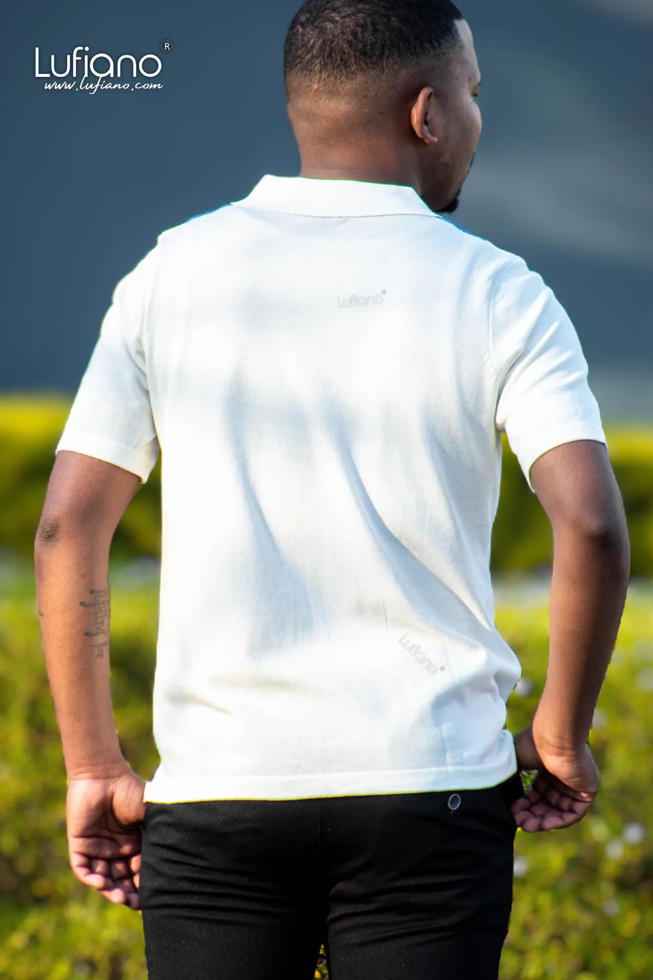 LFN003: Knit Top: White/indigo